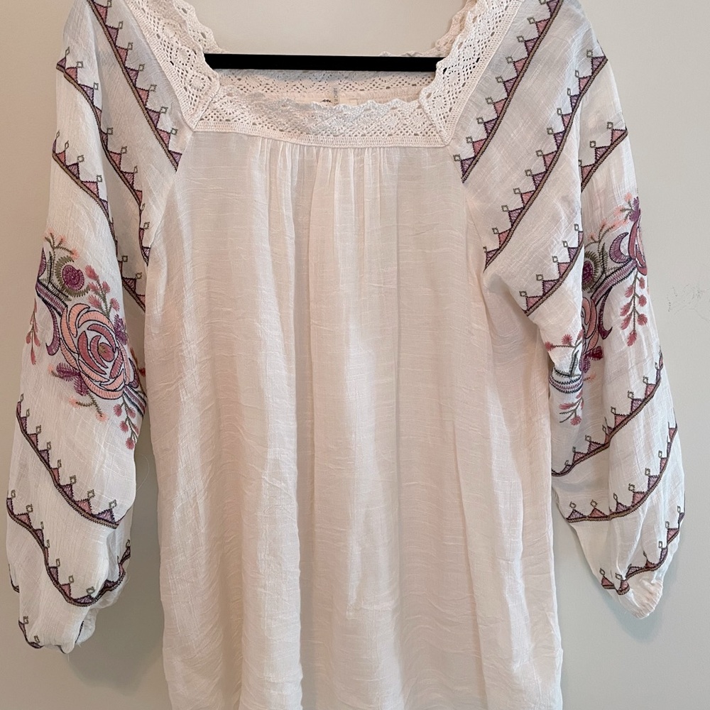 Boho embroidered sleeve square neck shirt